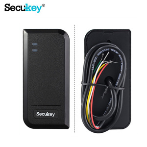 Secukey impermeable ABS carcasa 125Khz EM y 13,56 MHz IC Rfid lector de tarjetas, control de acceso de puerta independiente con Wiegand
