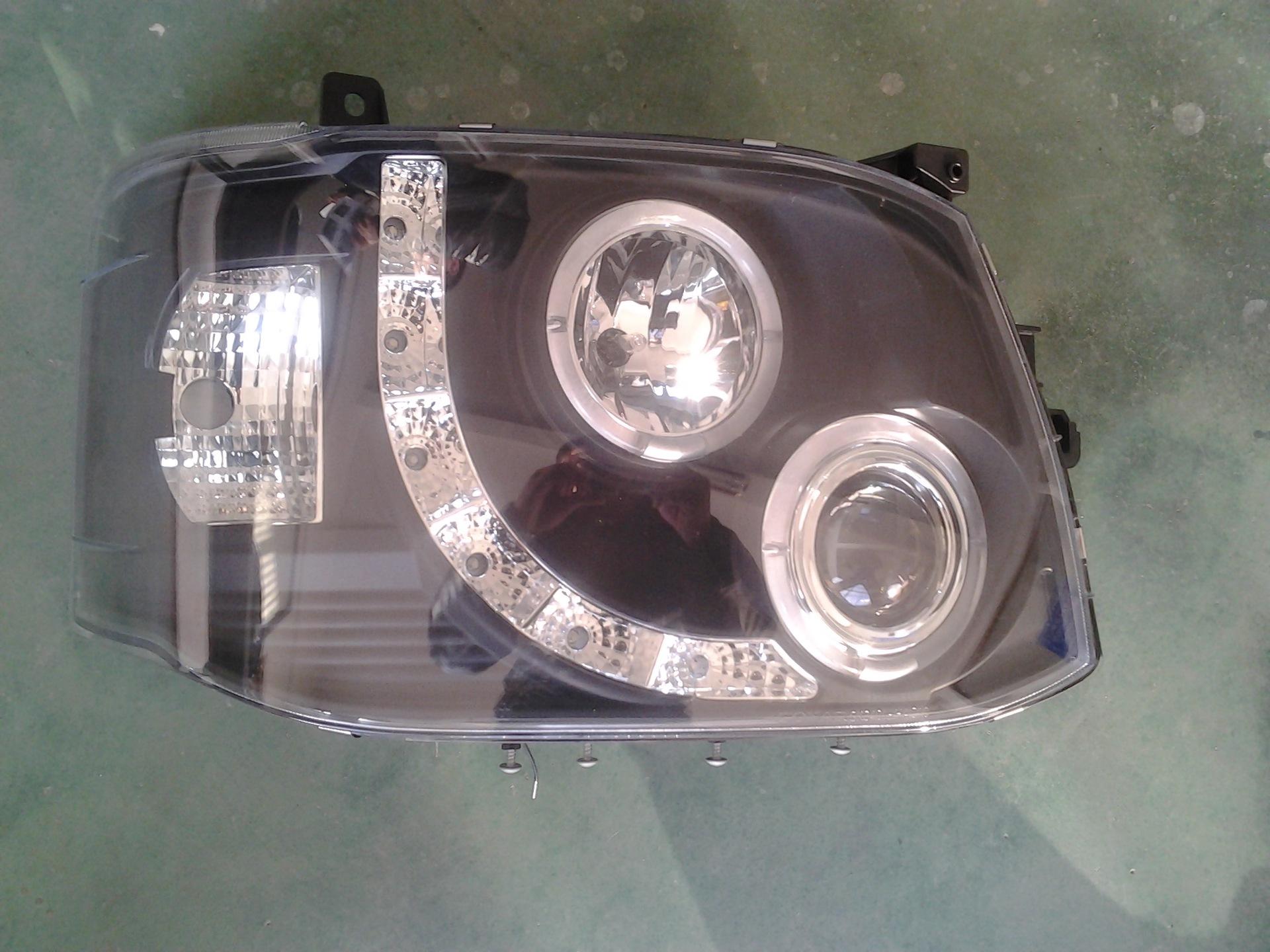 ธรรมชาติสีขาว