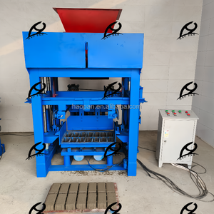 Máquina manual para hacer ladrillos de bloques de hormigón 4-40B Extrusora de vacío de molde de bloque hueco para procesamiento de arena - Product Image 1