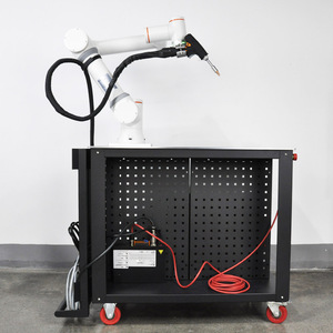 Robot macchina di saldatura Laser trascinamento programmazione 6 assi Cobot braccio robotico con saldatore Laser a fibra raffreddato ad aria