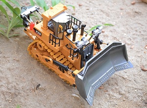 リモコン合金カートラック2.4GHzRCカーエンジニアリング車両トラックLEDライトサウンドブルドーザーモデルおもちゃホット販売 - Product Image 4