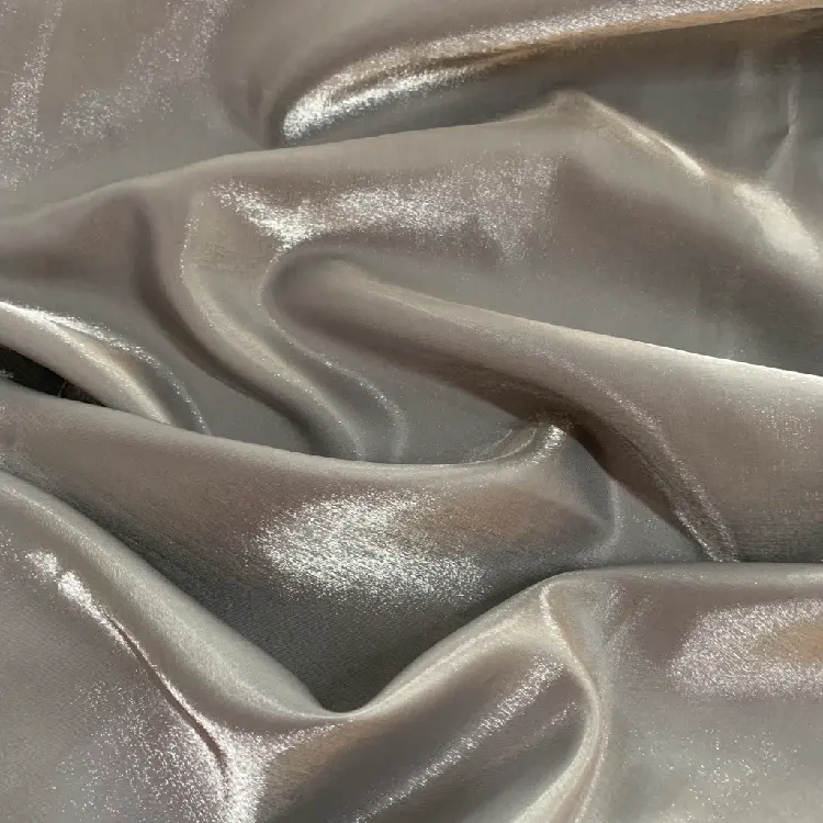 Helle glänzende flüssige Organza 100 Polyester Crinkle Chiffon Stoff für die Herstellung von Kleid