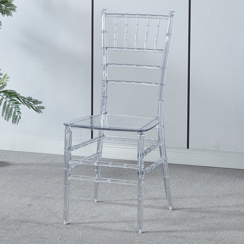Chaise en bambou