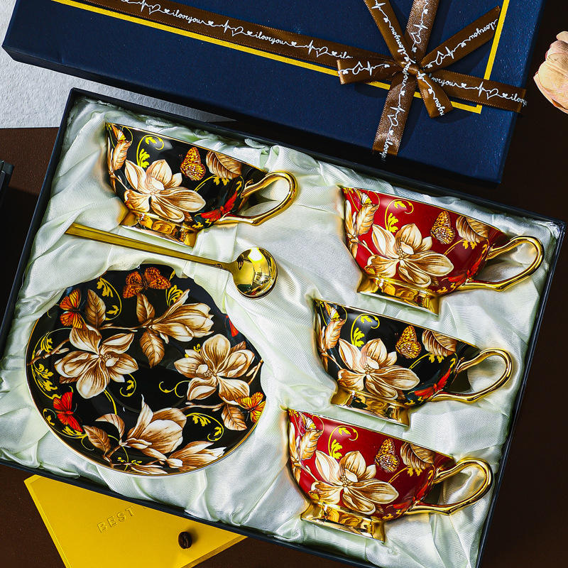 กล่องของขวัญ4ถ้วยจานรองและช้อน