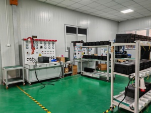 Empaquetado original Unidad de frecuencia variable de CC a CA, convertidor de frecuencia de 200kW, Unidad de vector de inteligencia Vfd - Product Image 4