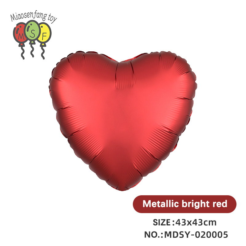 Cuore metallizzato rosso brillante