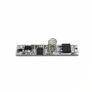 Mini Eingebauter Typ <span class=keywords><strong>LED</strong></span>-Licht leiste Berührungs sensor Schalter EIN/AUS <span class=keywords><strong>Controller</strong></span> 6A 1 Kanal DC 12V 24V Aluminium platte 10-100% Lampen dimmer
