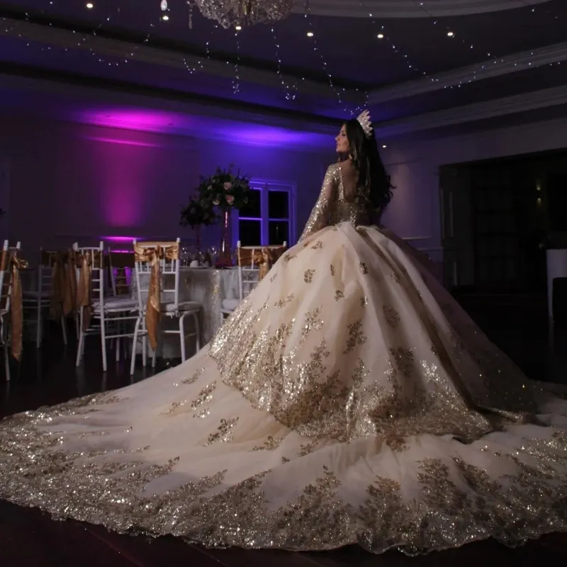 Mumuleo México champán lentejuelas Quinceañera vestido cuello redondo apliques dorados de talla grande corsé vestido de graduación con volantes vestido de baile dulce de lujo