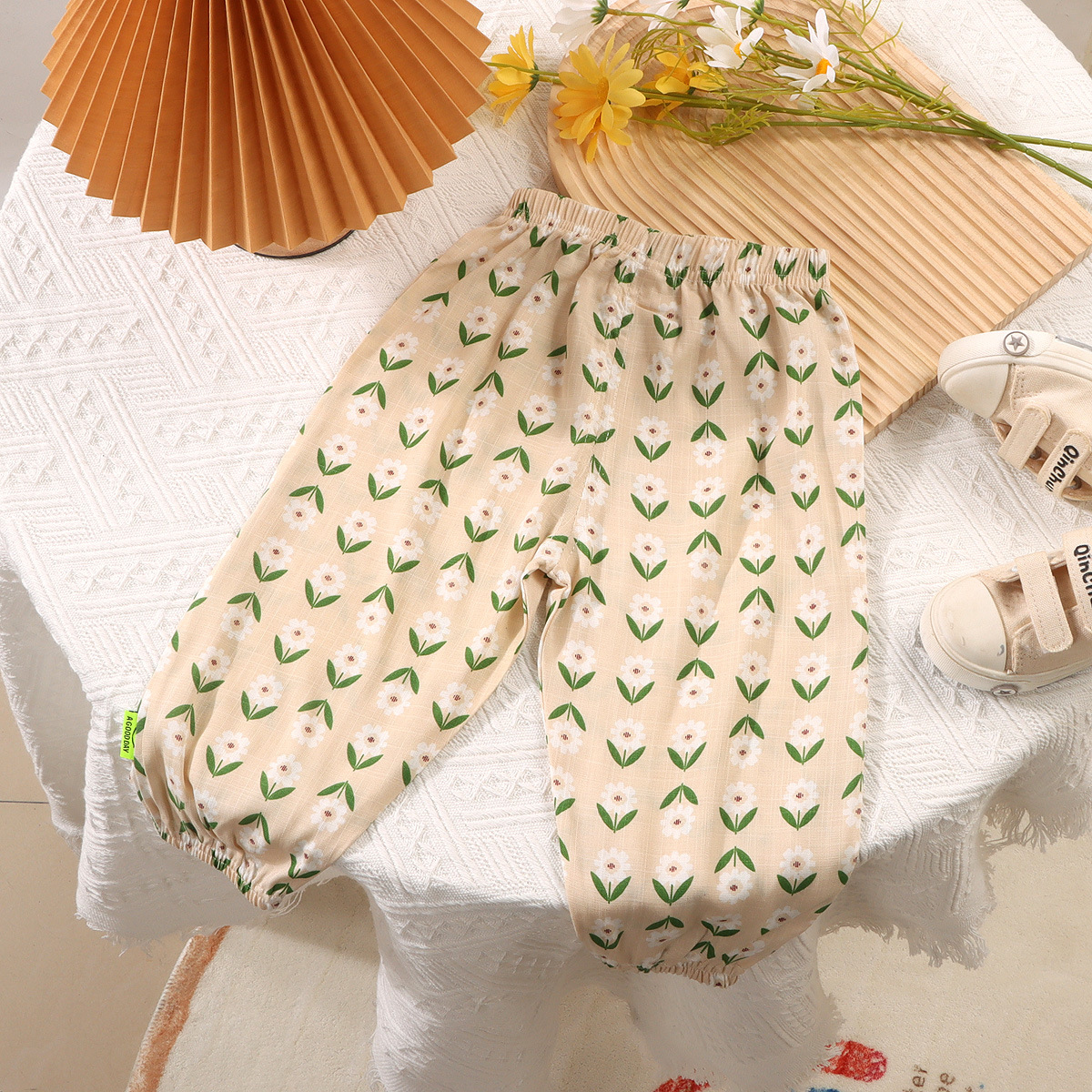 M007 Fleur de lys beige