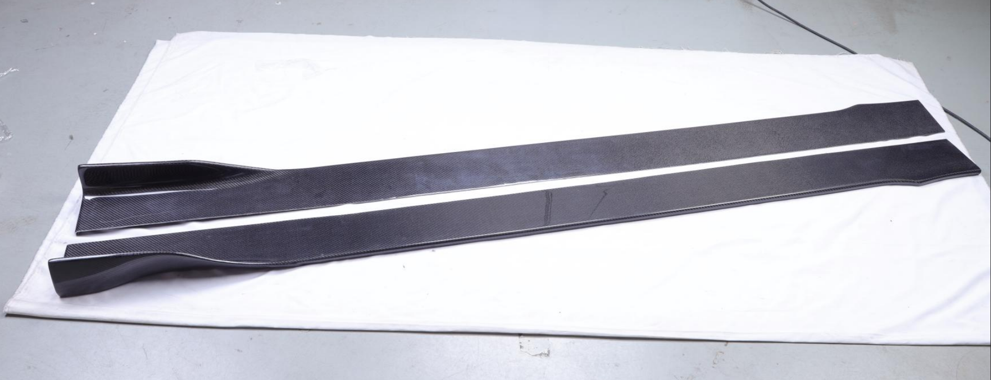 Side skirt