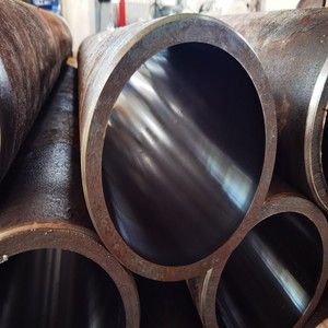 צינורות הידראולי שהושחתי <span class=keywords><strong>st52</strong></span> <span class=keywords><strong>h8</strong></span> צילינדר להשתמש קר התגלגל צינור פלדה צינור צינור פלדה <span class=keywords><strong>h8</strong></span> דיוק צינור