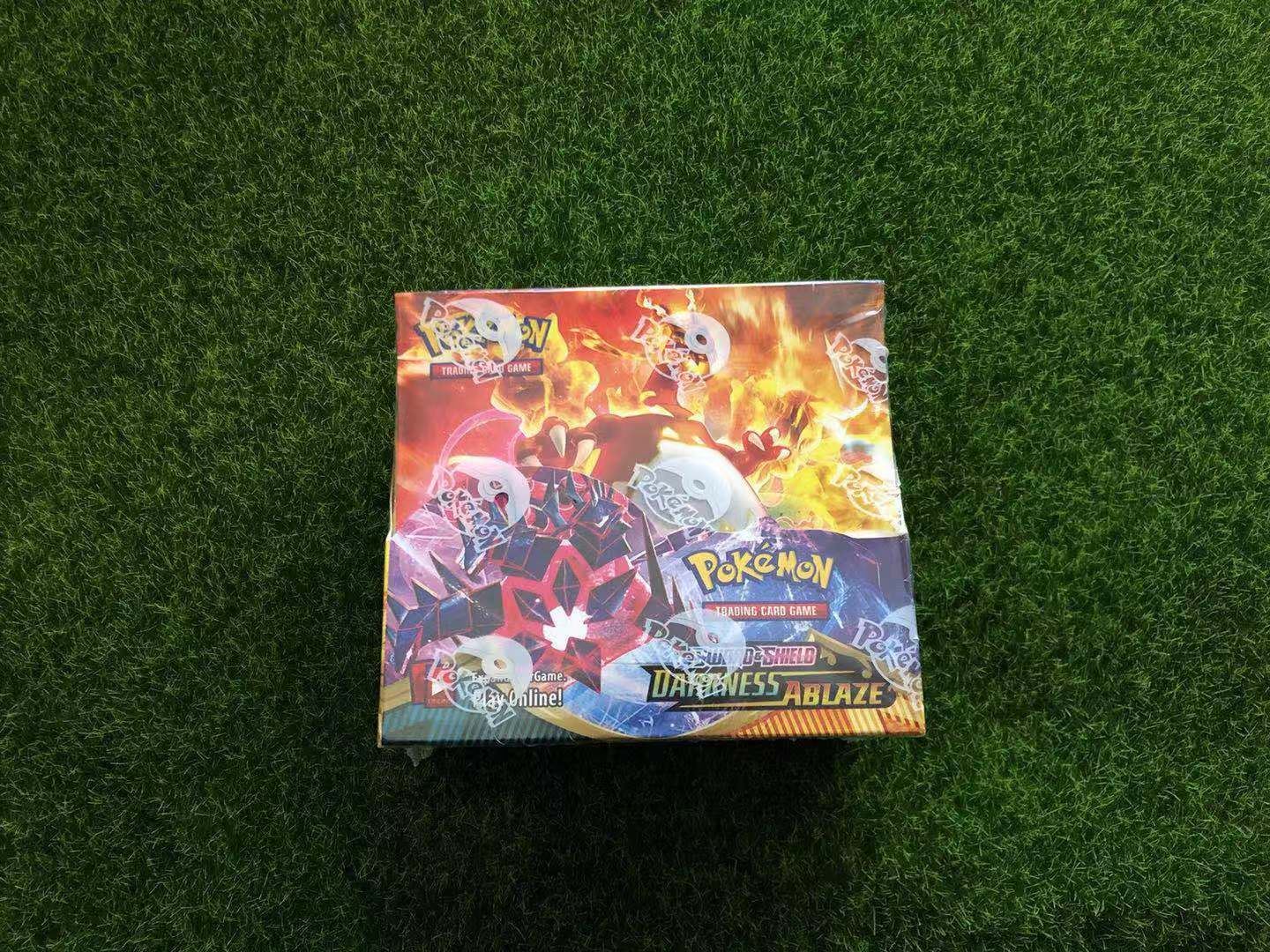Une boîte de cartes Sword Shield 3ème vague