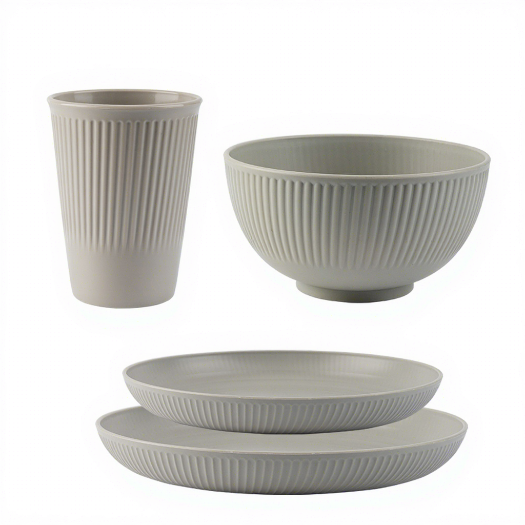 quatre pièces-gris