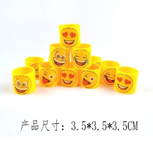 A226 3.5*3.5*3.5ซมการ์ตูนพลาสติกรุ้งสปริงของเล่นนิ้วม้วนเล็กพิมพ์ลายยูนิคอร์นยิ้มได้สำหรับวันหยุด - Product Image 2