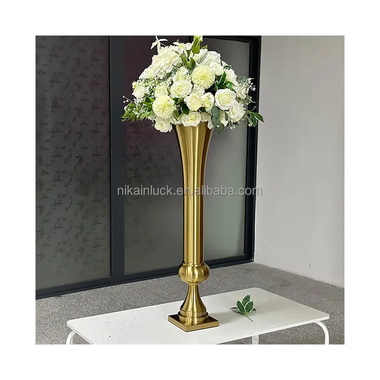 سعر المصنع مزهرية ذهبية حامل زهور معدني فاخر لتزيين طاولة الزفاف