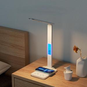 Faltbare drehbare kabellose Ladegerät <span class=keywords><strong>LED</strong></span> Schreibtisch Licht Touch Control Dimm tisch Nachttisch mit Kalender uhr Wecker temperatur