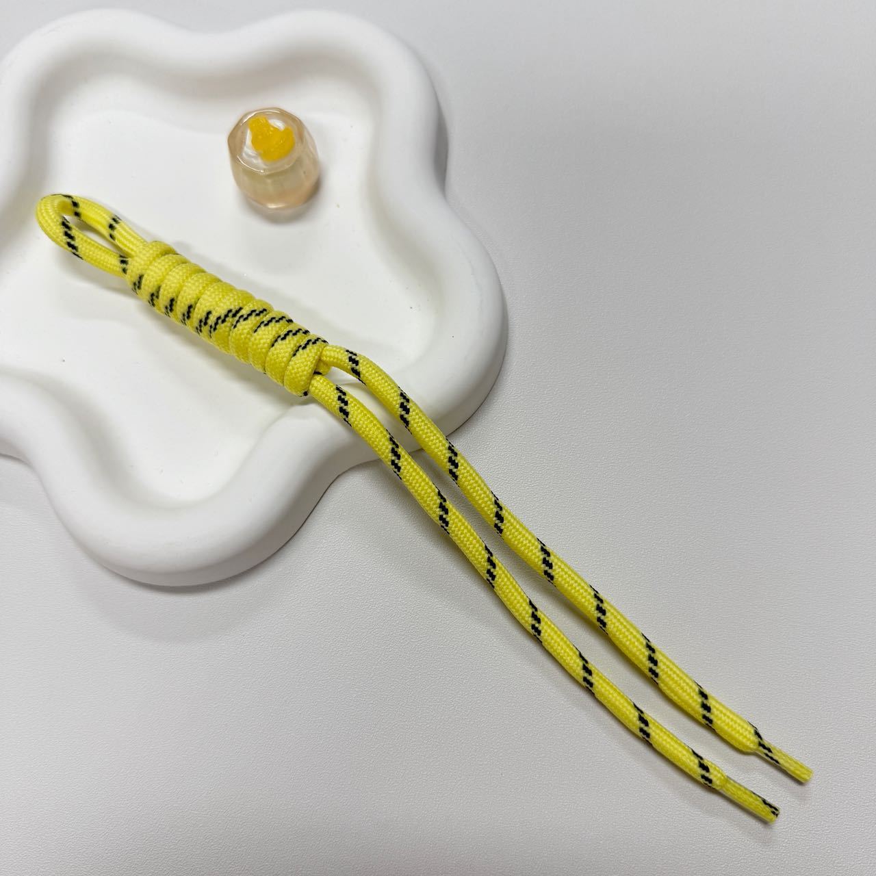 02 yellow
