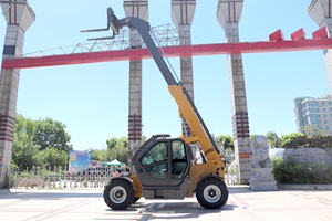 WOLF 3350T 3.5ton Telescopic <strong>Handler</strong> with Reach Height 7000mm - Product Image 6