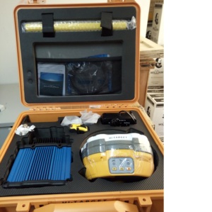 Receptor de Software GPS Hi-Target V30 GNSS para inspección de tierra y Geodesia - Product Image 3
