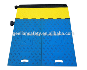 2020 Hot <strong>Design</strong> One Channel Cable <strong>Ramp</strong> Cable Protector Durable Reflective Rubber Speed Hump Speed Bump Rubber Cable <strong>Ramp</strong> - Product Image 6