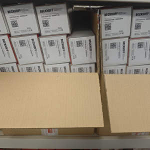 BECKHOFF-PC industrial integrado, módulo de entrada/salida PLC IO con tarjeta CFast de 40GB disponible para envío inmediato - Product Image 6