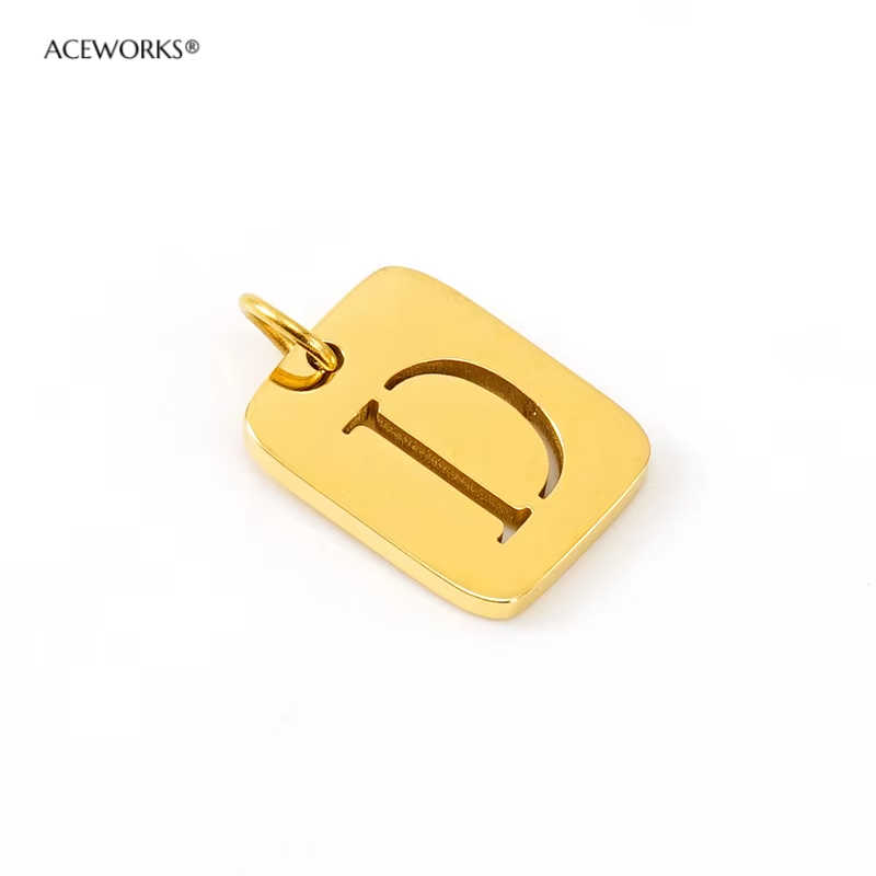 Pendentif simple D