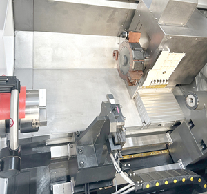Torno CNC de alta precisión con eje C de husillo de 10 pulgadas y cama inclinada de máquina CNC de eje Y - Product Image 3
