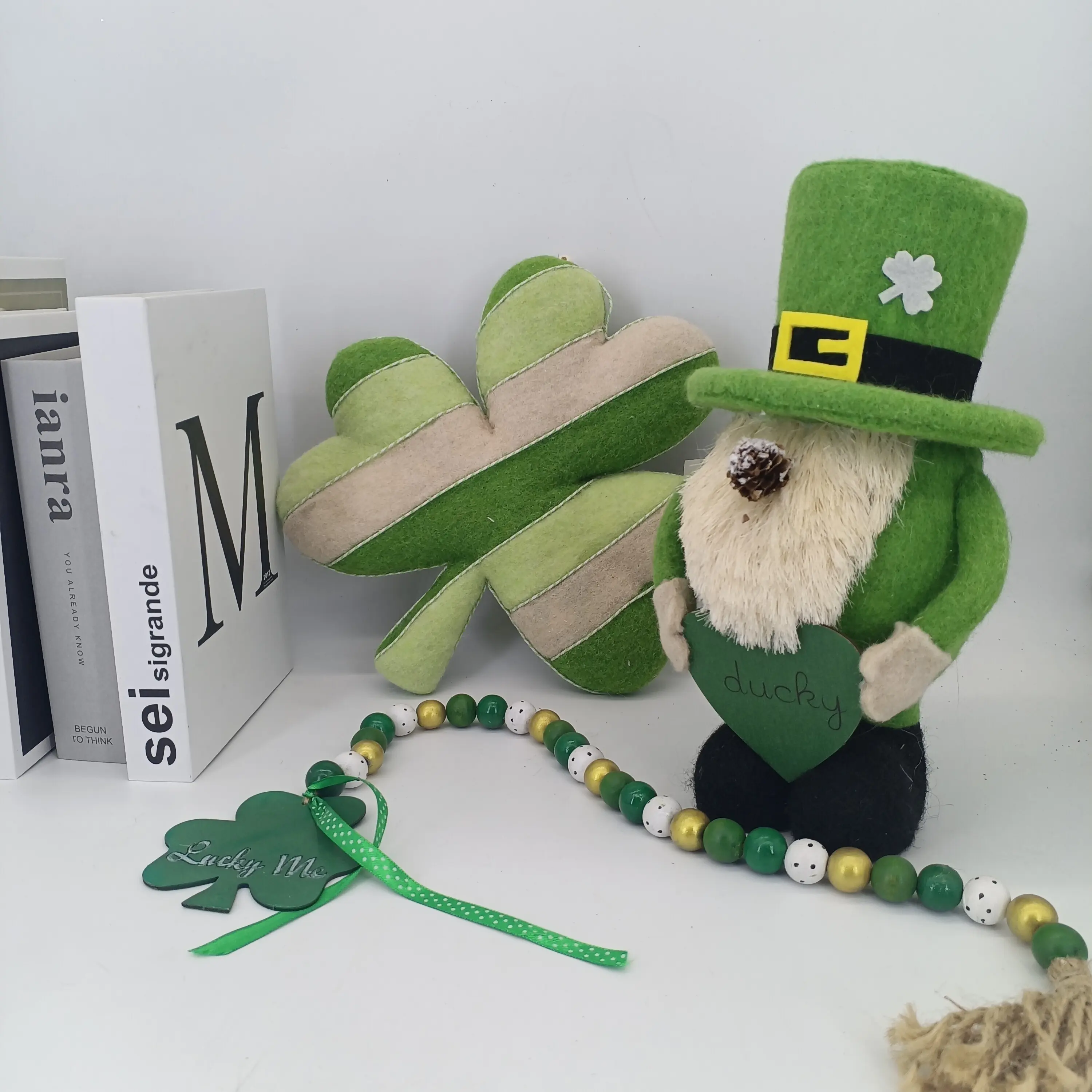 2024 New Felt Toy with Green Top Hat and Lucky Heart Festive Decor for St. Patrick's Day Celebrations