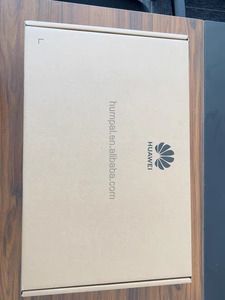新しいHuaweii S5735-L32ST4X-A1スイッチS5735-L32ST4X-A1 24ギガビットSFP、<span class=keywords><strong>8</strong></span> 10/100/1000Base-Tイーサネットポート、4 10G SFP +
