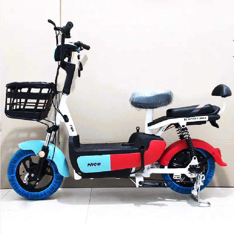 2013 nuovo design scooter elettrico 2 ruote 2 posti city bike e prezzo basso bici da città di buona qualità