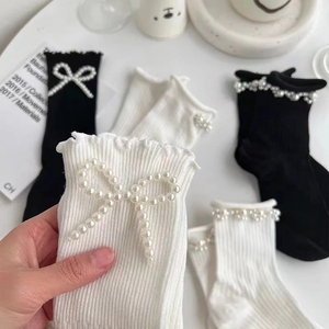 Kadın çorap pamuk kadın ince sevimli tatlı Kawaii Lolita Harajuku yaz inci çorap dantel çorap beyaz siyah fırfır kız çorap
