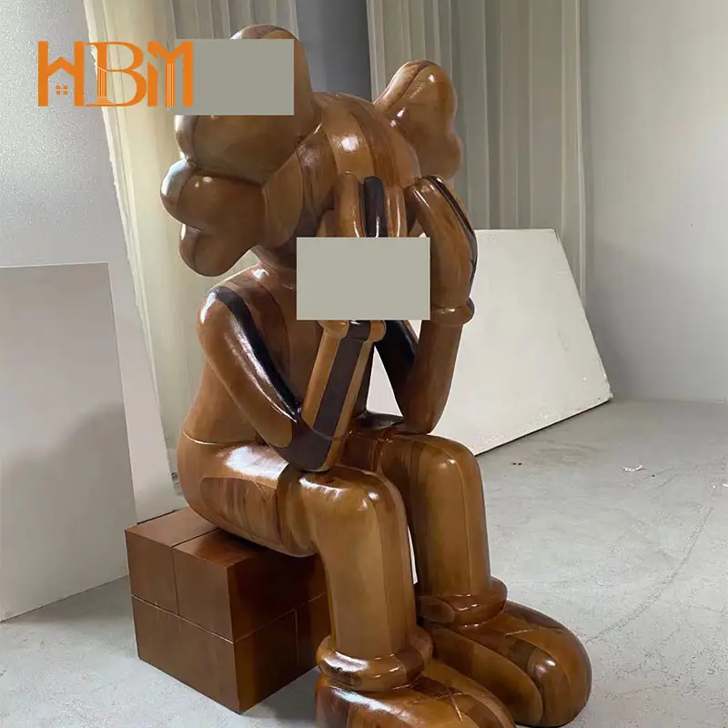 חומר פיסול עץ דמות פעולה מלווה פיסול עץ פסל KOWS פסל בגודל טבעי לעיצוב סלון