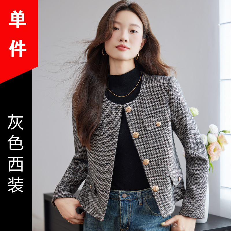 gray suit