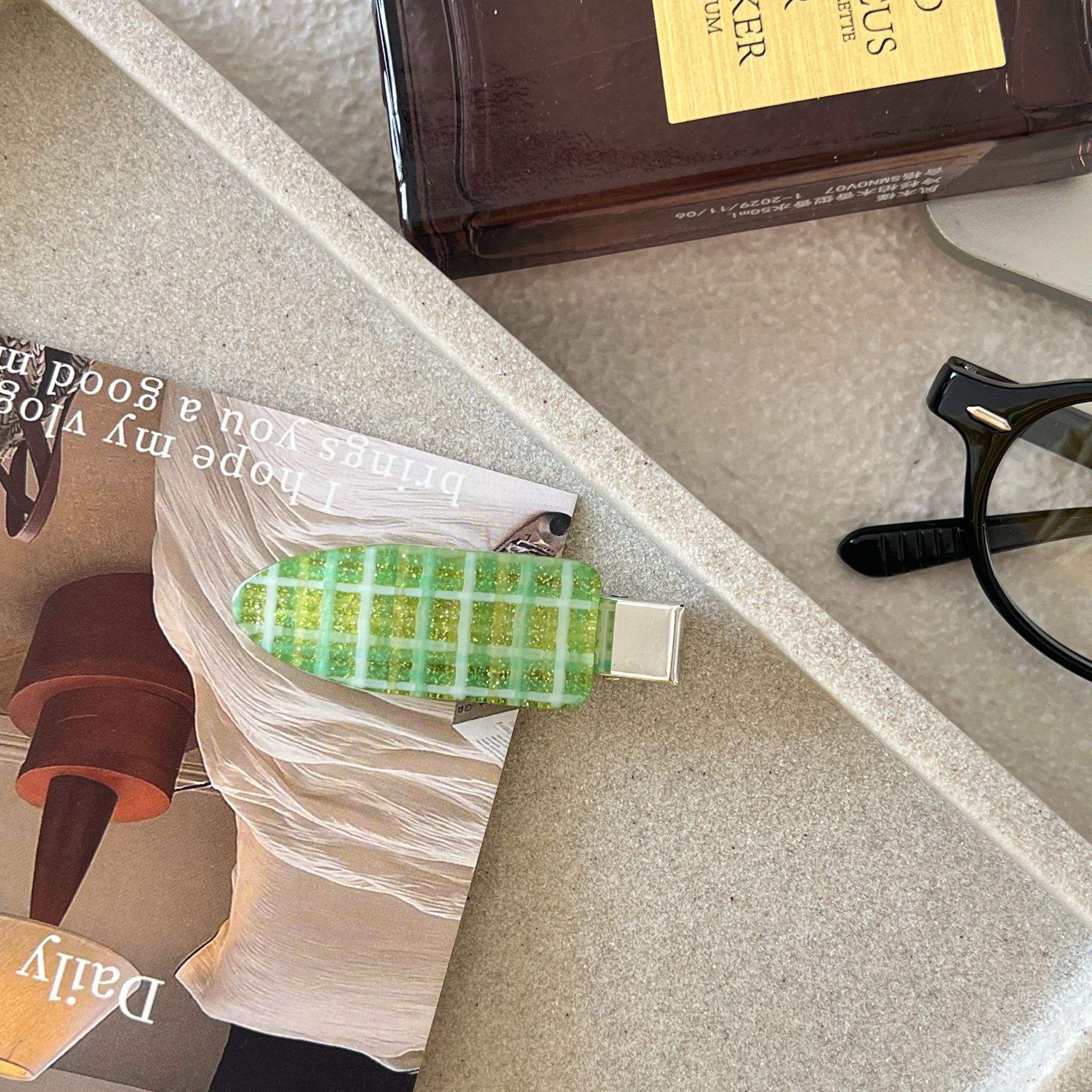 สีเขียว