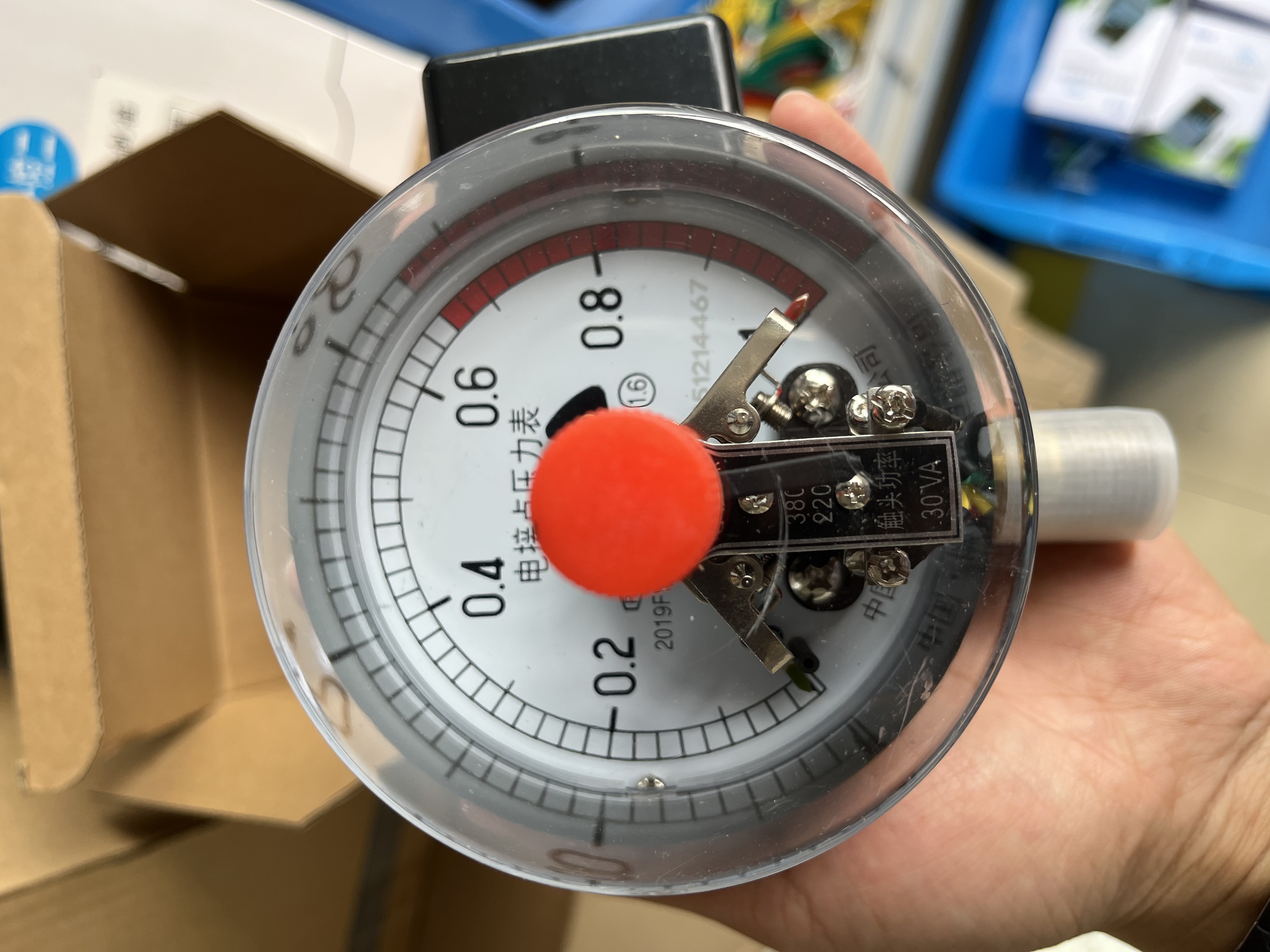 Manomètre électrique