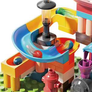 FEELO2024 New Arrival 77pcs Electric Circulation Turntable Train Side <strong>Building</strong> <strong>Blocks</strong> Toys Factory Direct Large Particle Toys - Product Image 4