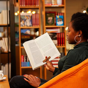 Bán buôn khắc biểu tượng tùy chỉnh sồi óc chó đọc sách giảng dạy cuốn sách gỗ trang ngón tay cái chủ - Product Image 4