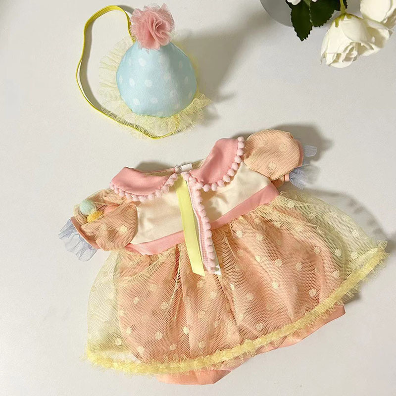 Ensemble chapeau gâteau et jupe en tulle