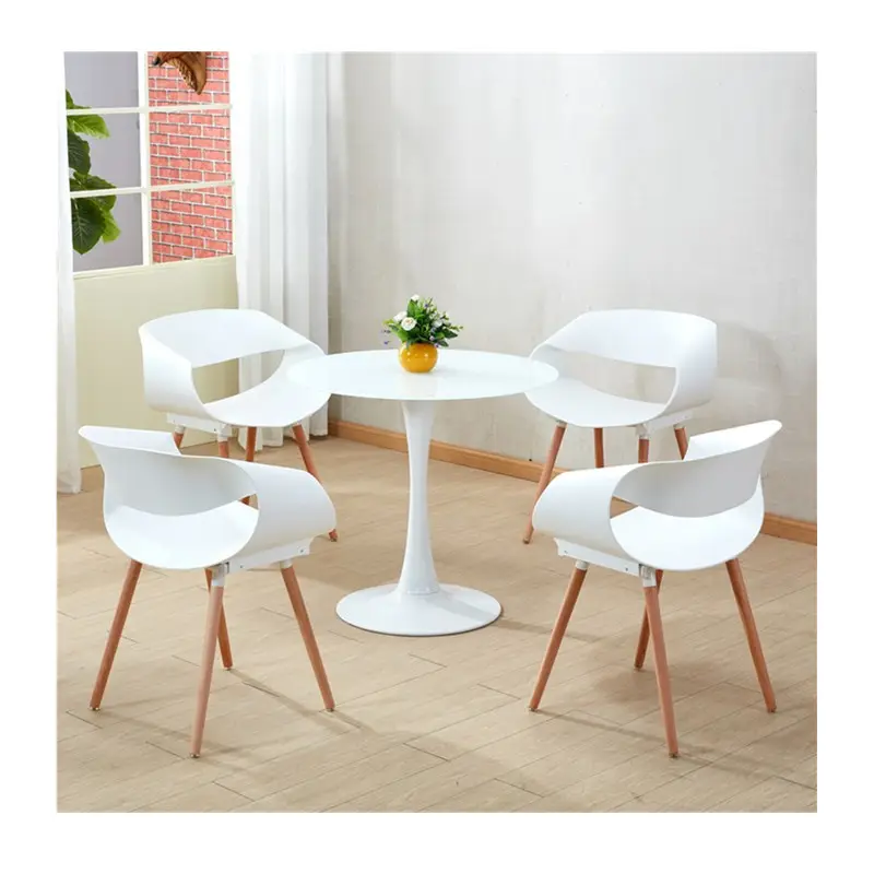 Sedia da cucina contemporanea del caffè del ristorante sedie di plastica bianche dei Pp delle gambe di legno della sala da pranzo a buon mercato