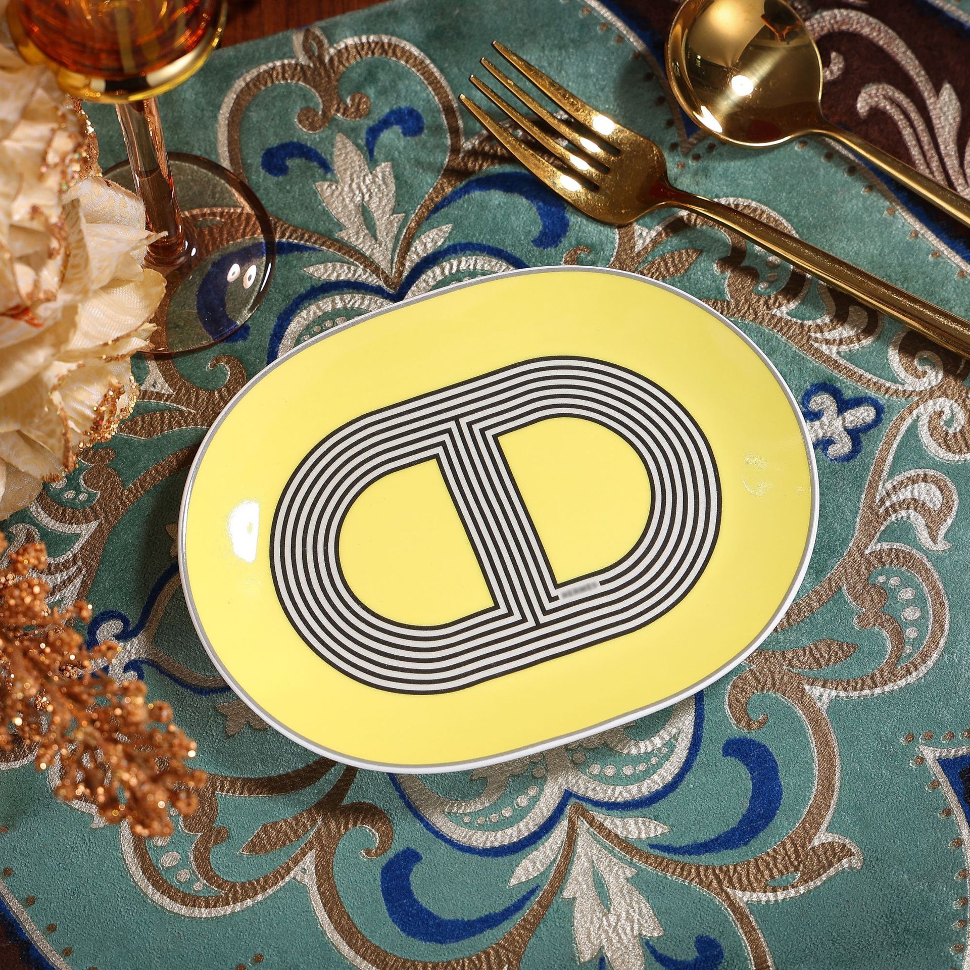 Yellow-small plate