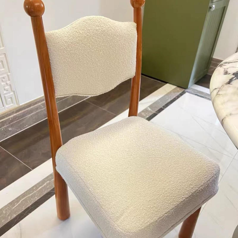 Laine d'agneau blanche noyer*1