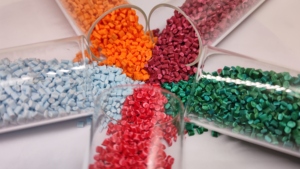 厂家高浓度PE/PP / PS / ABS / PVC/ PC / PA / Pet / PU/EVA塑料阻燃色母粒价格 - Product Image 3
