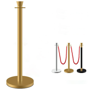 Kırmızı kadife halat kalabalık kontrolü ile altın korkuluk standı kutup payanda kuyruk bariyer <span class=keywords><strong>Led</strong></span> Stanchion