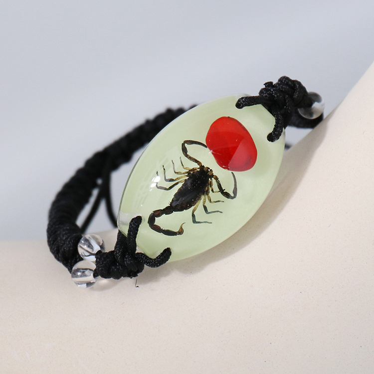 Red bean black scorpion