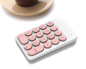 Teclado numérico de 18 teclas para ordenador portátil, tableta y Smartphone, USB 2,4G, solo teclado numérico inalámbrico