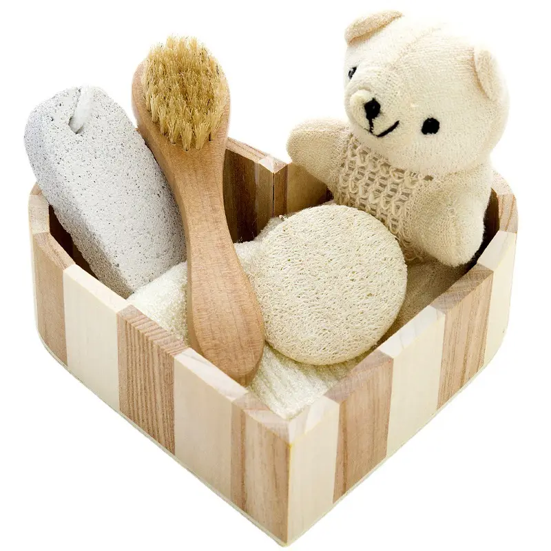 दिल के आकार का उपहार बॉक्स सेट के साथ विभिन्न स्नान उत्पादों के एक संयोजन उपहार और स्मारिका आइटम