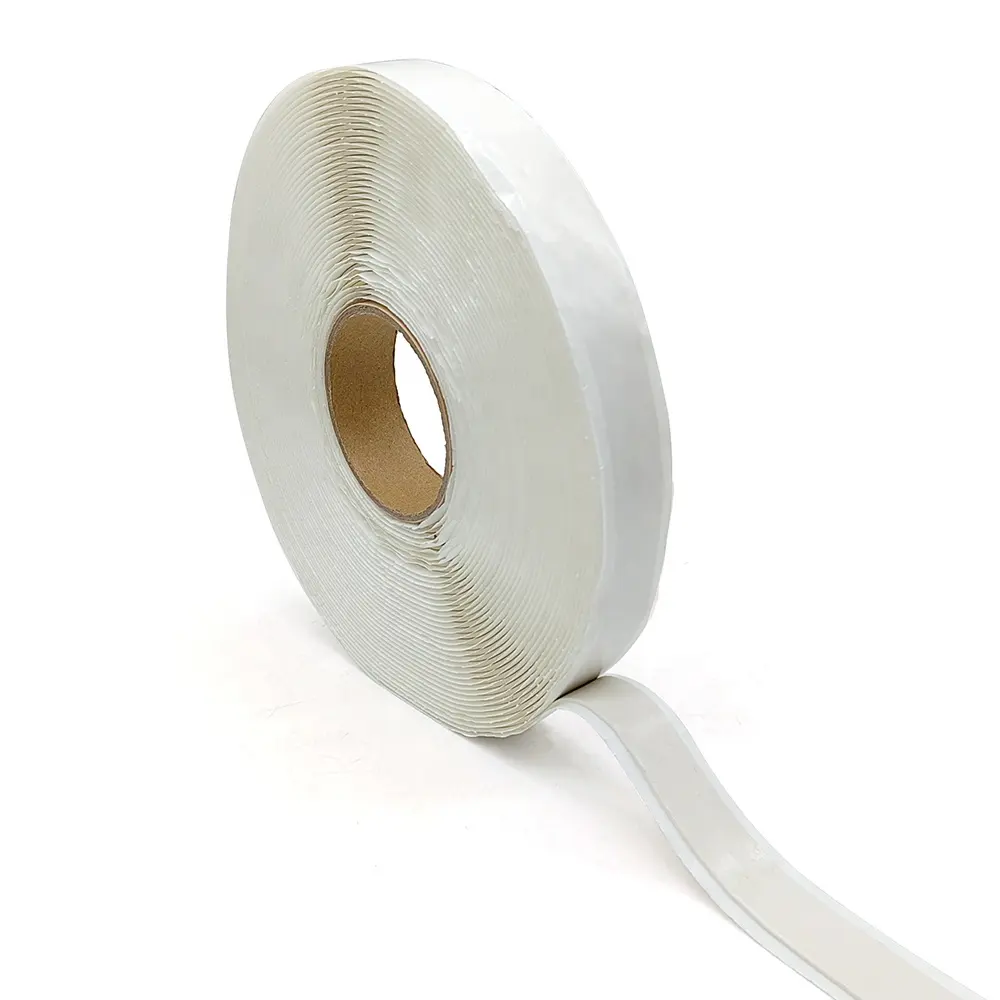 La cinta de butilo de doble cara autoadhesiva impermeable se usa para la junta de la placa de acero de color de sellado impermeable en la sala de sol