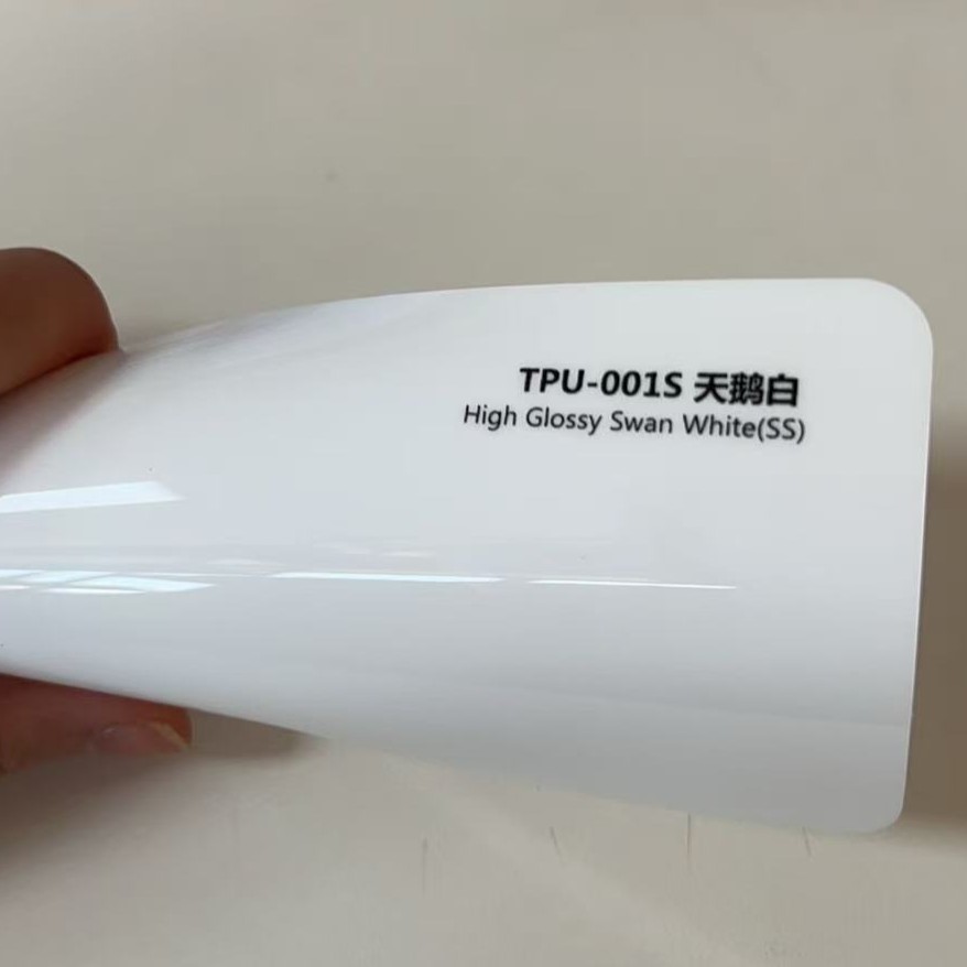 High Glossy Swan White