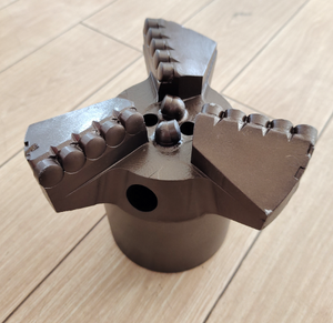 钻井水井用3翼1308拖拽型PDC钻头 - Product Image 3