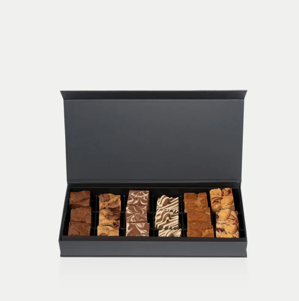 O retângulo weeding doces empacotando a caixa rígida preta do brownie personaliza a caixa luxuosa do alimento com ímã